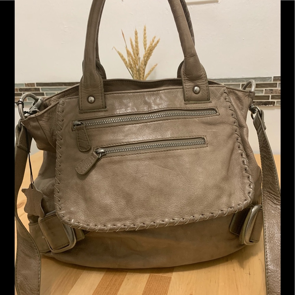 Leather bag